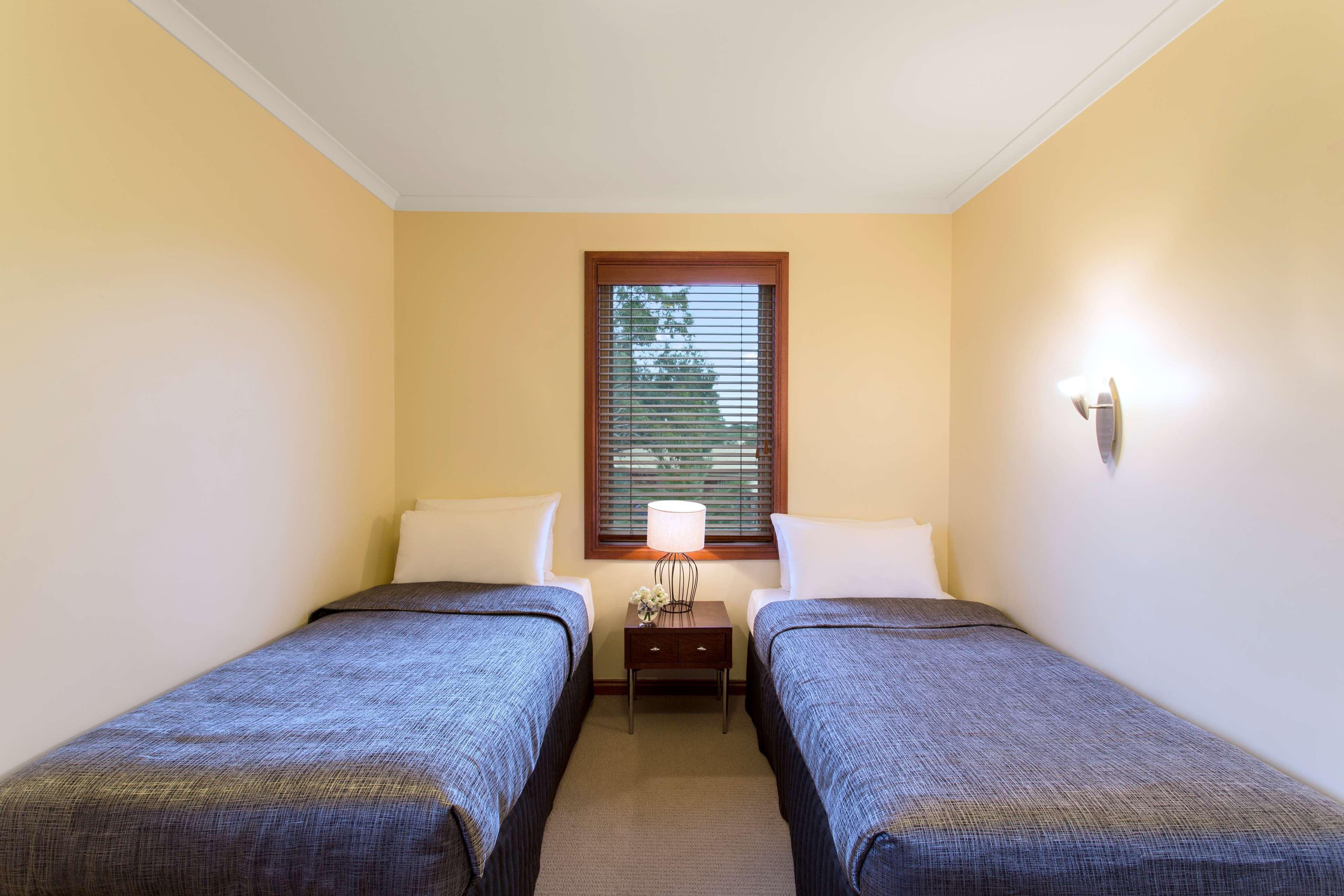 Best Western Colonial Village Motel วอร์นามบูล ภายนอก รูปภาพ