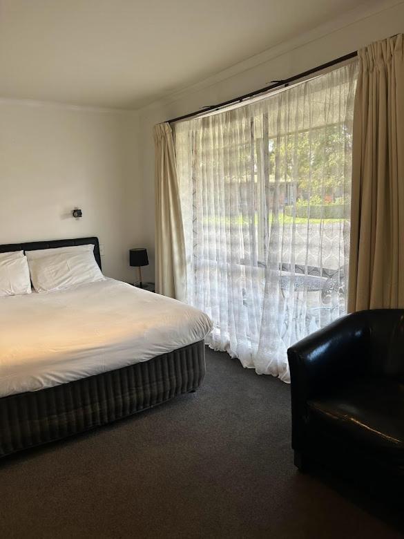 Best Western Colonial Village Motel วอร์นามบูล ห้อง รูปภาพ